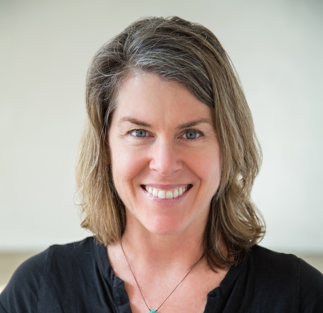 Wendy Boller Headshot