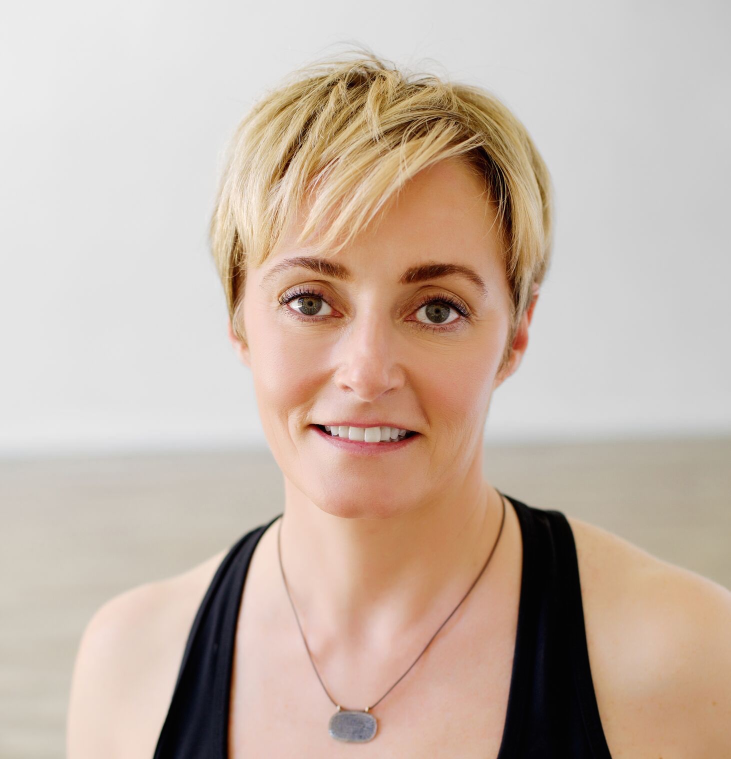 Donna headshot 1